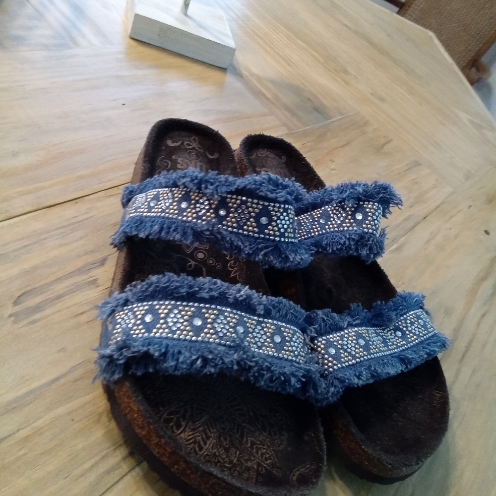Muk Luks Size 6 Beaded Fringe Denim Slide Sandals